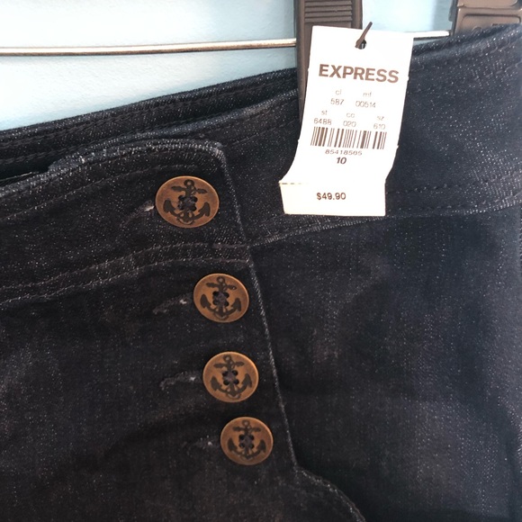 ✨NWT✨Express Jeans shorts size 10 - Picture 2 of 3